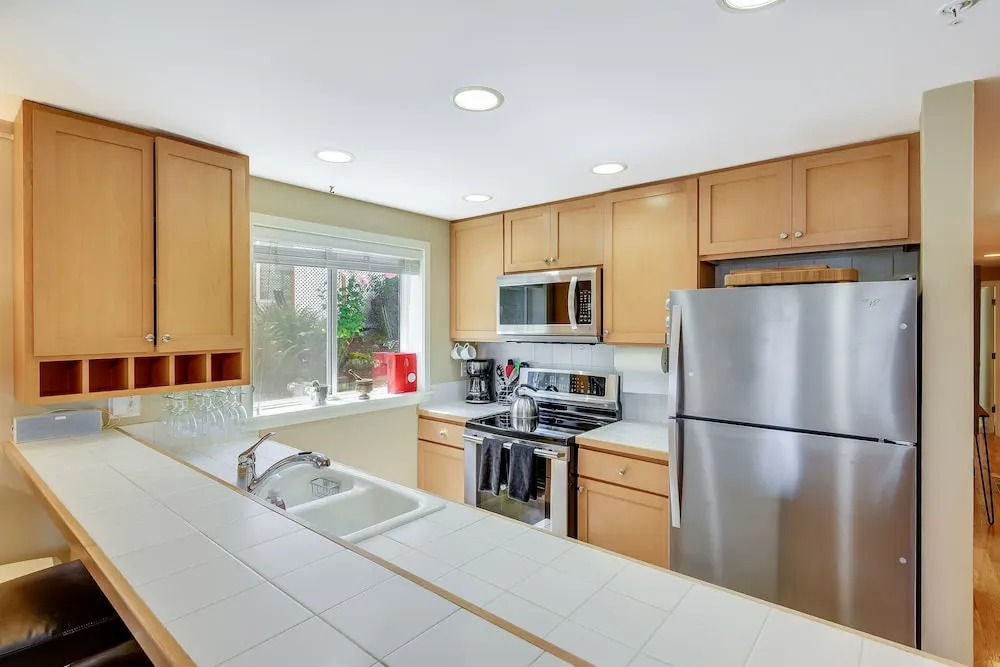 Lake View on Dexter - Two Bedroom Condo