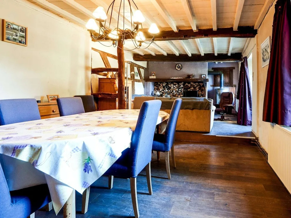 Cozy Holiday Home in Gros-Fays with Terrace