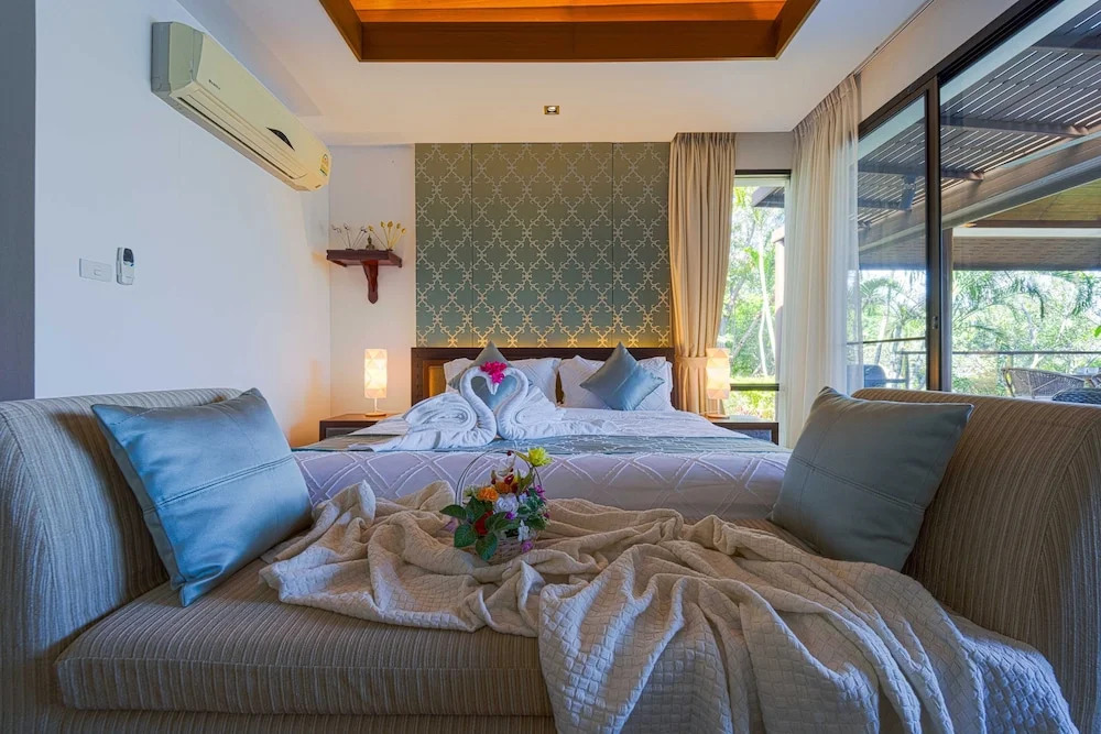 3 Bed Luxury Bali Style Villa Close To Beach PR6