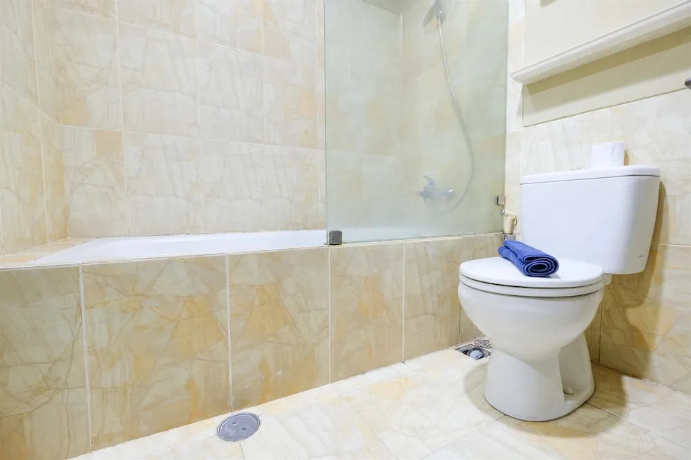 Spacious 2Br Bellezza Apartment