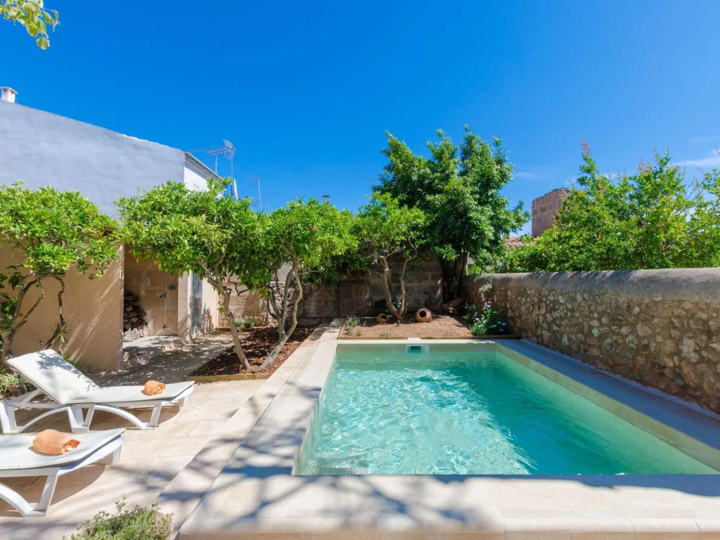 CAN MORA - Villa for 6 people in Campos.