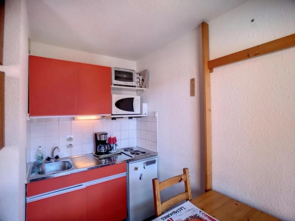 Appartement Les Menuires, 1 pièce, 3 personnes - FR-1-178-40