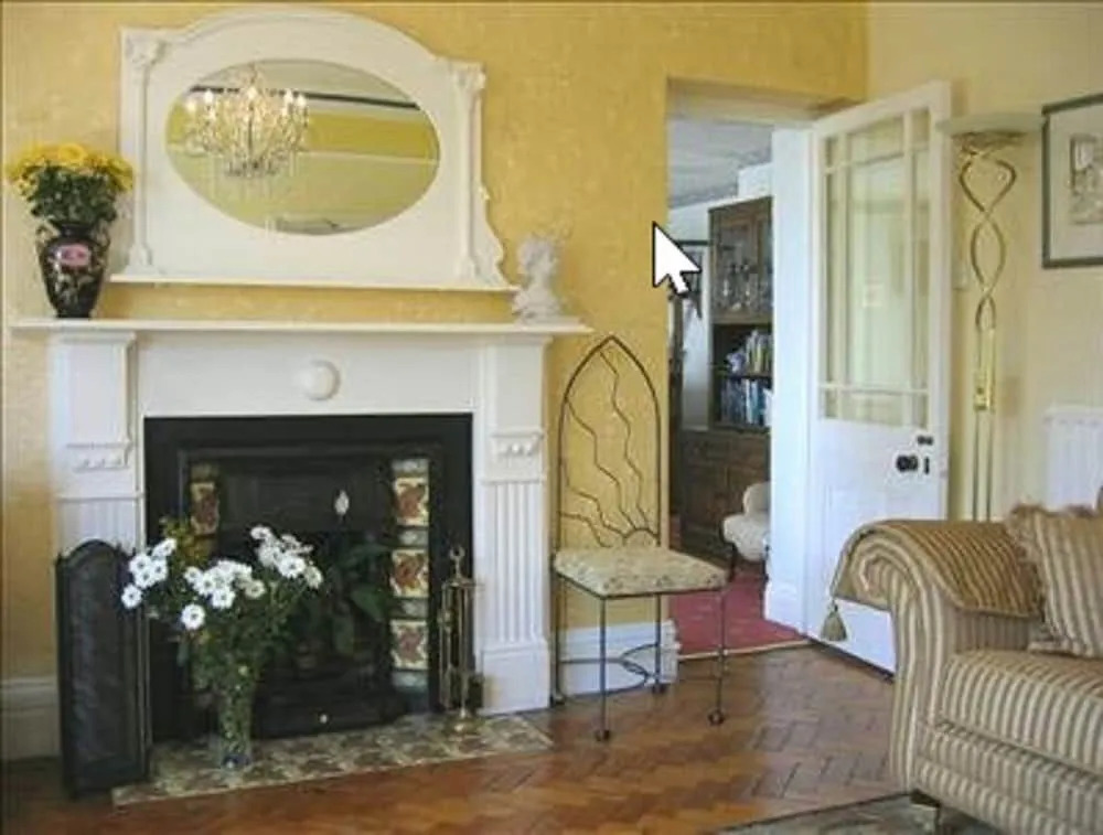 Elmswood House