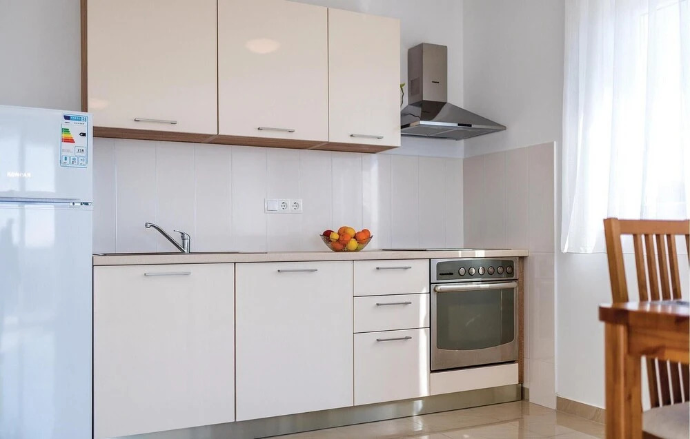 Six-Bedroom Holiday Home In Rogoznica