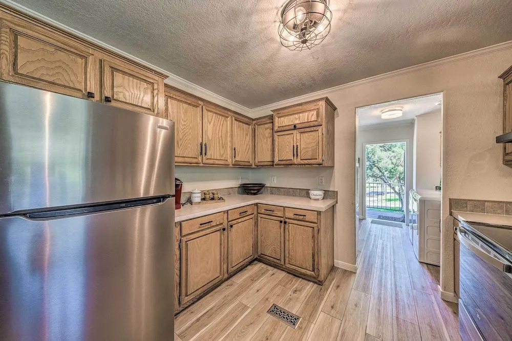 Peaceful Alto Home w/ Deck ~ 12 Mi to Ski Apache!