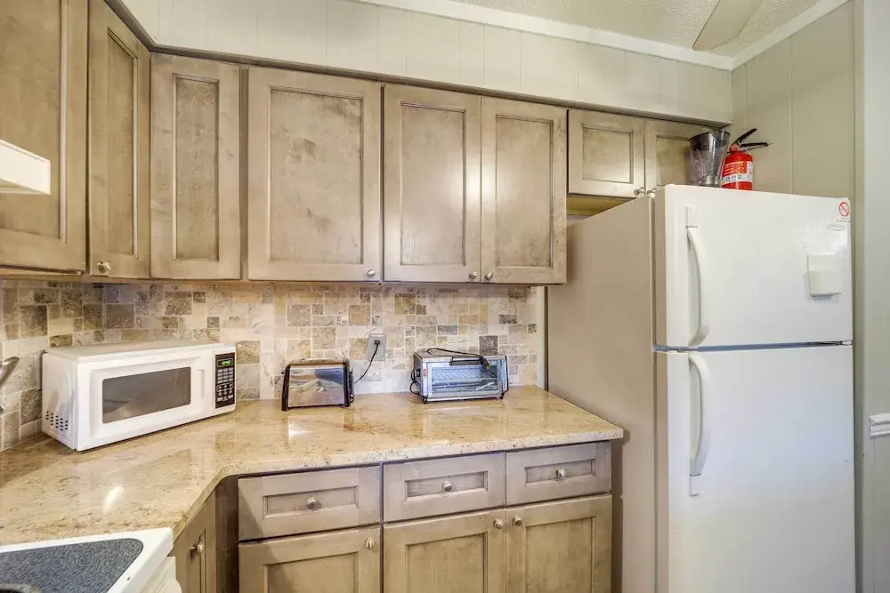 Hike, Golf & Ski: Beech Mtn Condo w/ Resort Perks!