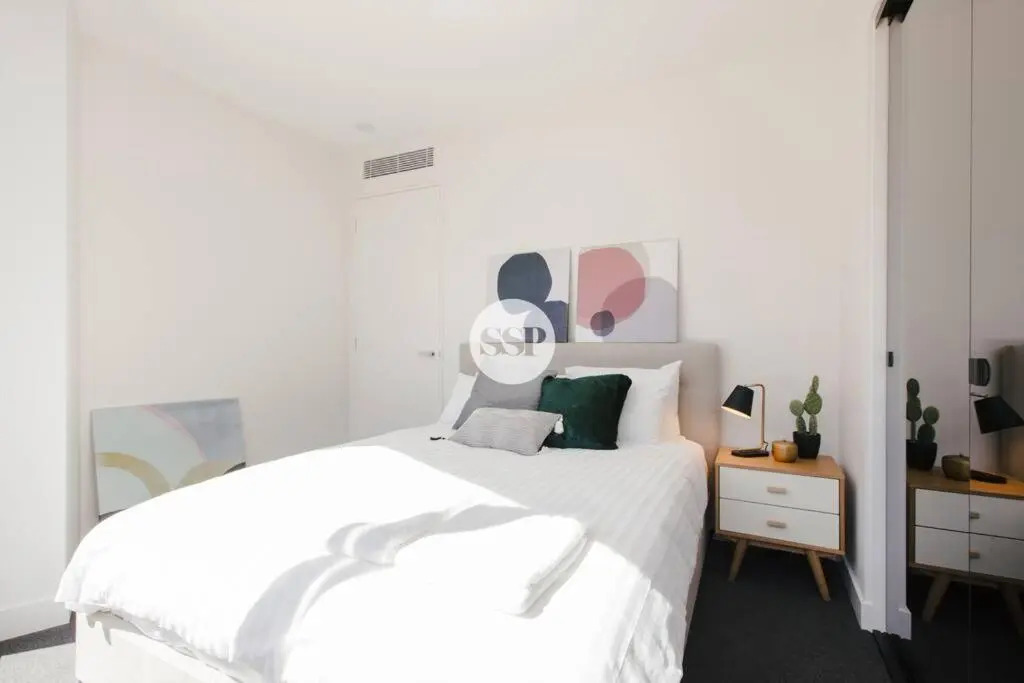 St Kilda Rd LVL4 2BDR2BATHR WIFI Albert Park