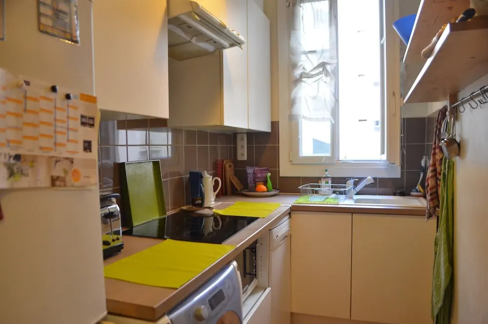 Bright Montmartre 1 Bedroom Flat