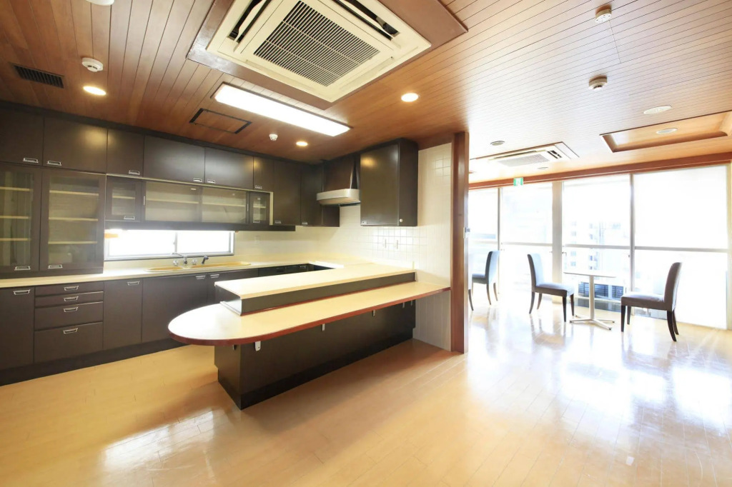 Centurion Ladies Hostel Ueno Park - Caters to Women