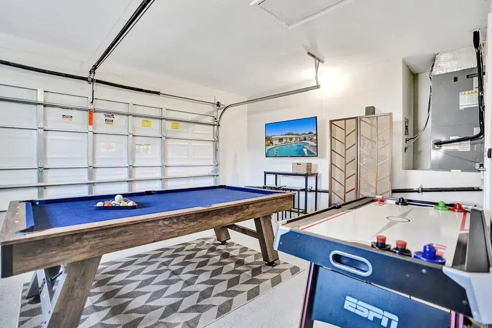 7 Br Home with Pool Gameroom & Soccer