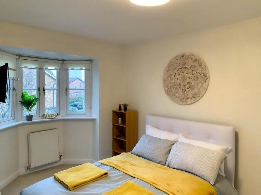 Spacious And Amazing 4 Bedroom Detached House