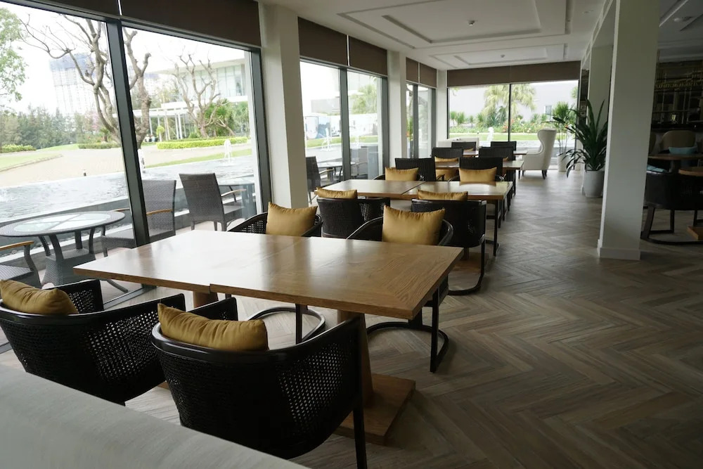 Montgomerie Links Hotel & Villas