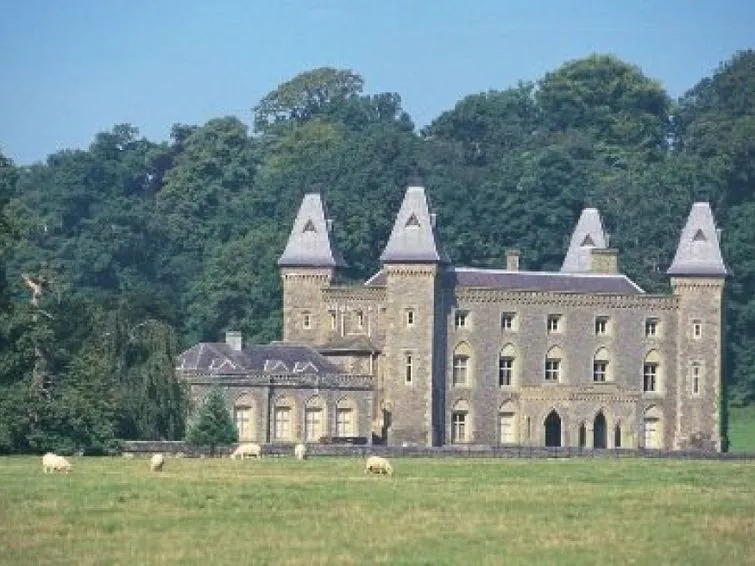 Holiday Home Nythfa