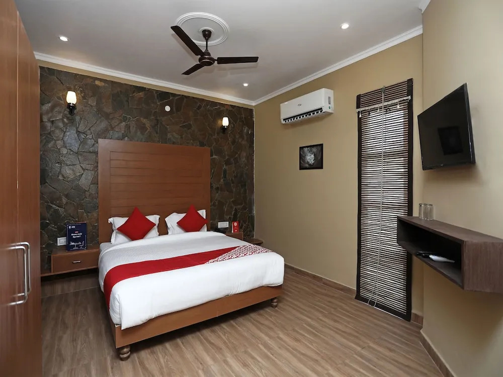 OYO 14631 Madhuban Resort