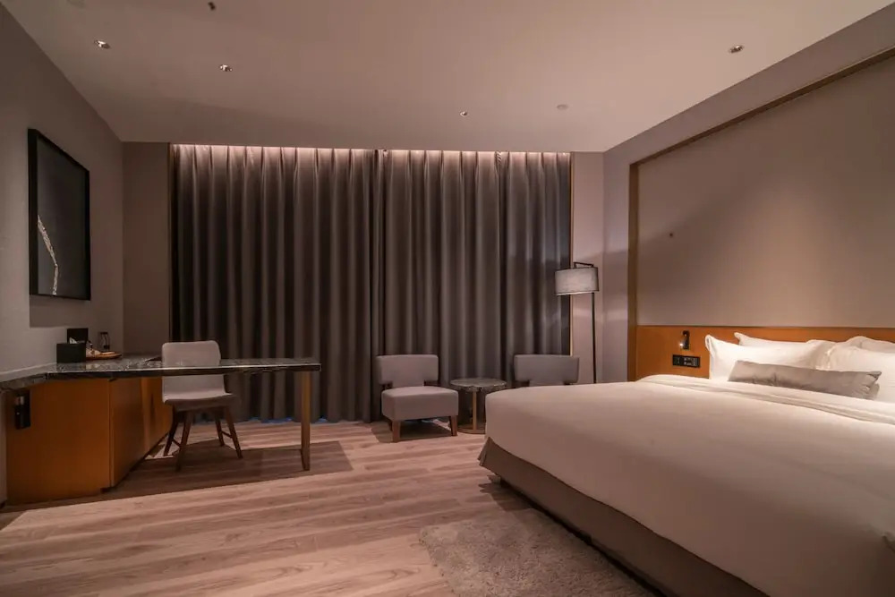 The Luzerne Hotel