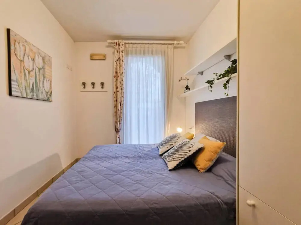 Lovely Holiday Home With Fenced Garden and Pool