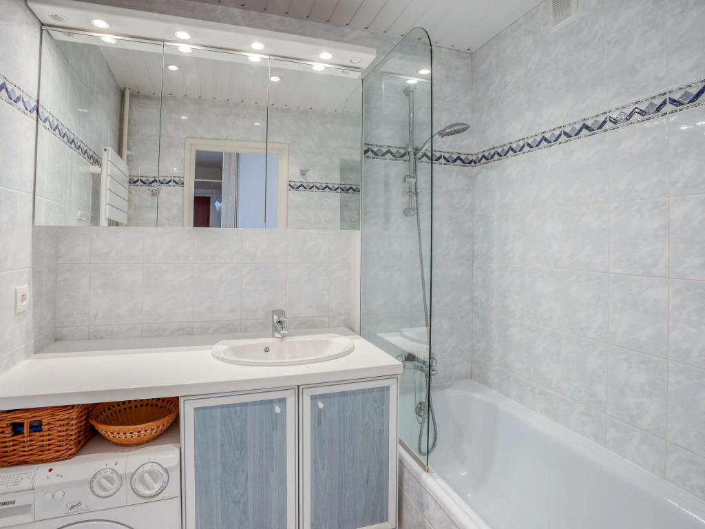 Apartment Le Curling B - Val Claret-7 by Interhome
