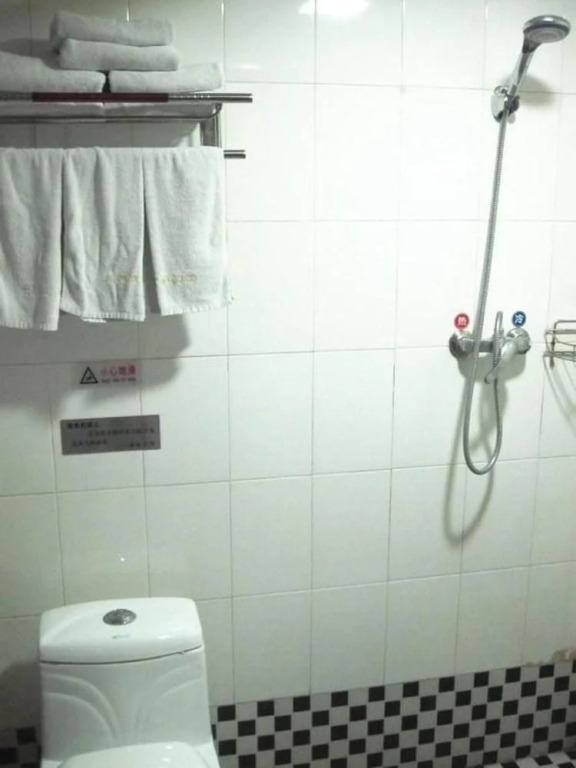 Jiuzhou Business Hotel(武汉市九洲商务宾馆)
