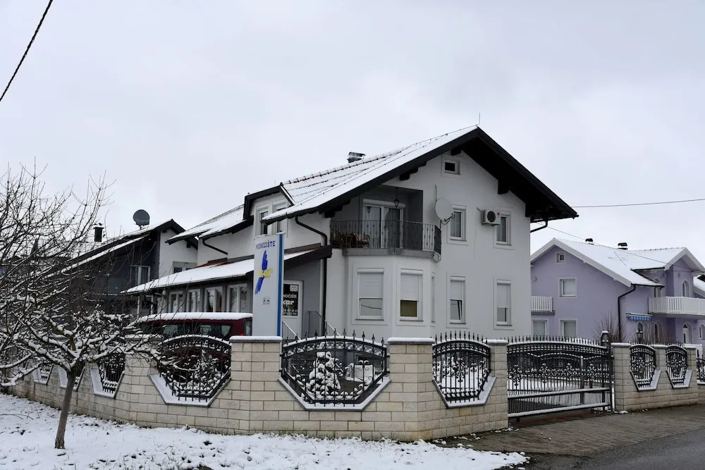 Guesthouse Ikar