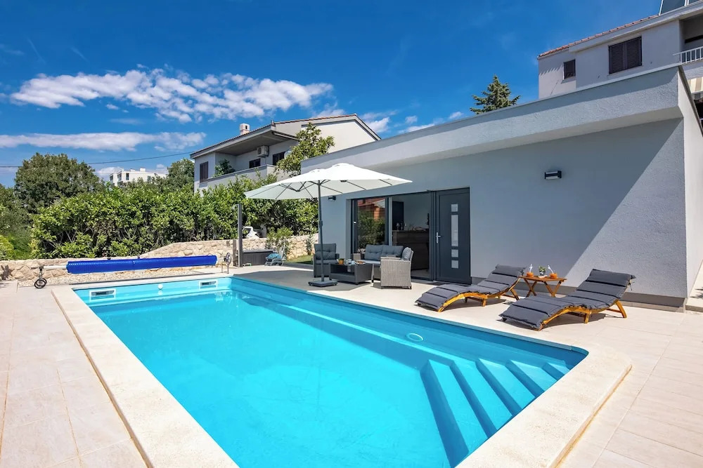 Holiday Home Sole