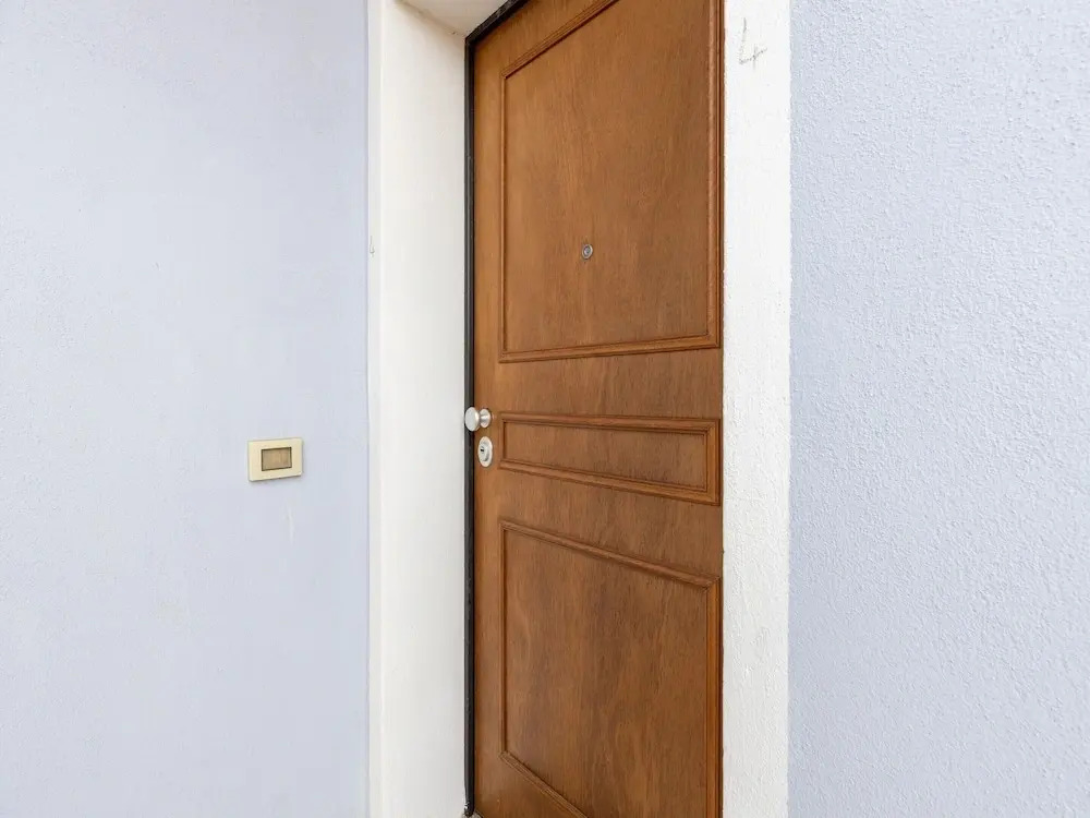 Air-conditioned Apartment With Private Parking