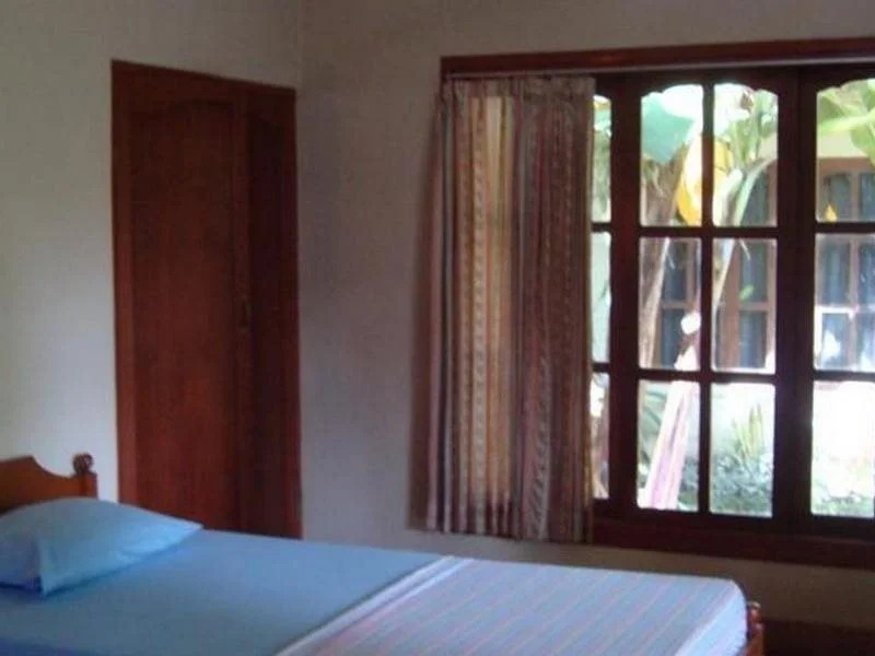 Perama Cottages
