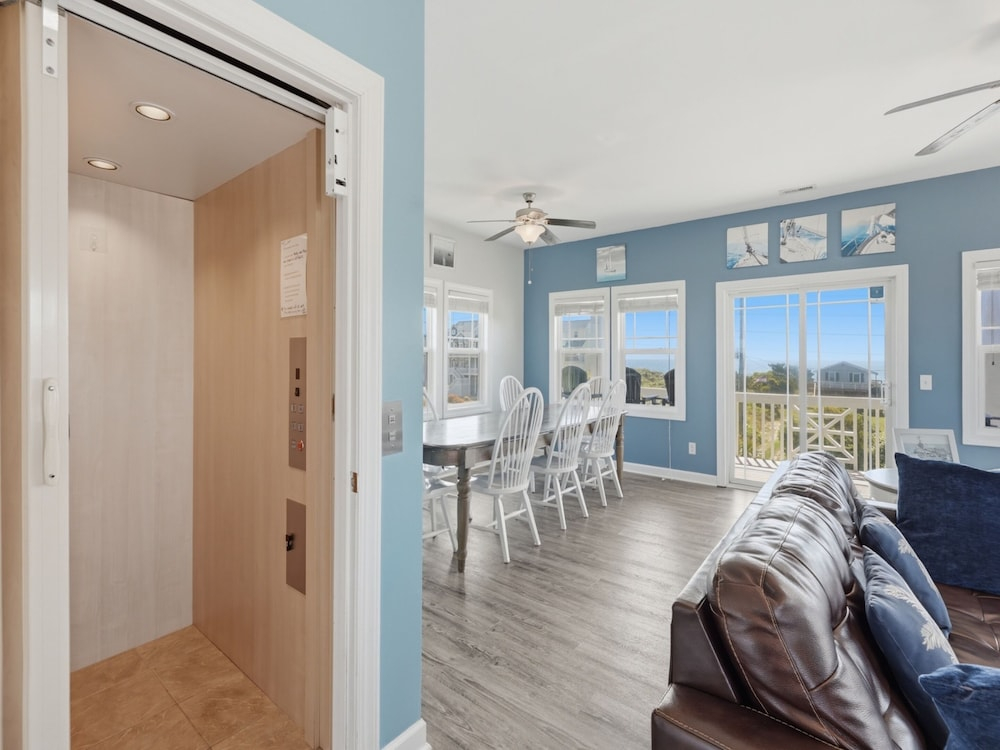 Lovin' Lowe Tide by Topsail Realty