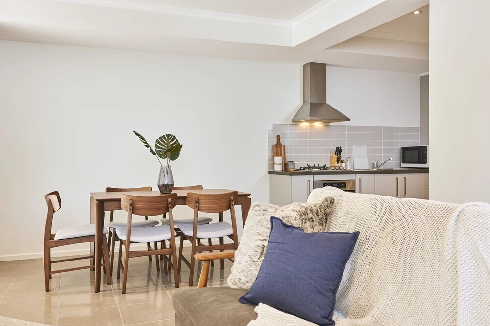 Sleek and Spacious Flat