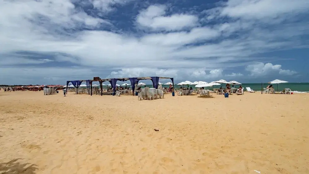 Casa com Piscina a 300m da Praia de Taperapu