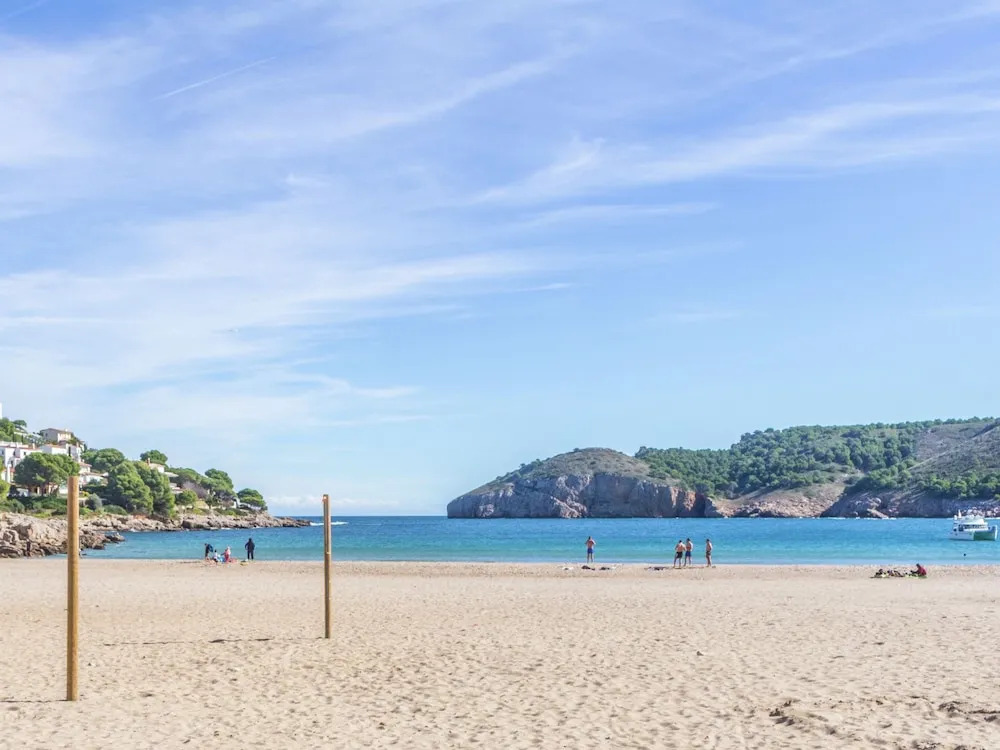 Fantastic Holiday Home With Private Swimming Pool, Near the Beach