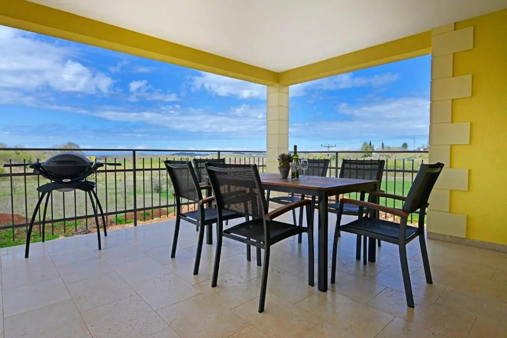 Villa Aurelia Haus1 in Porec mit Garten