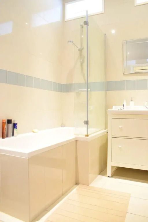 Kensington 2 Bedroom Flat