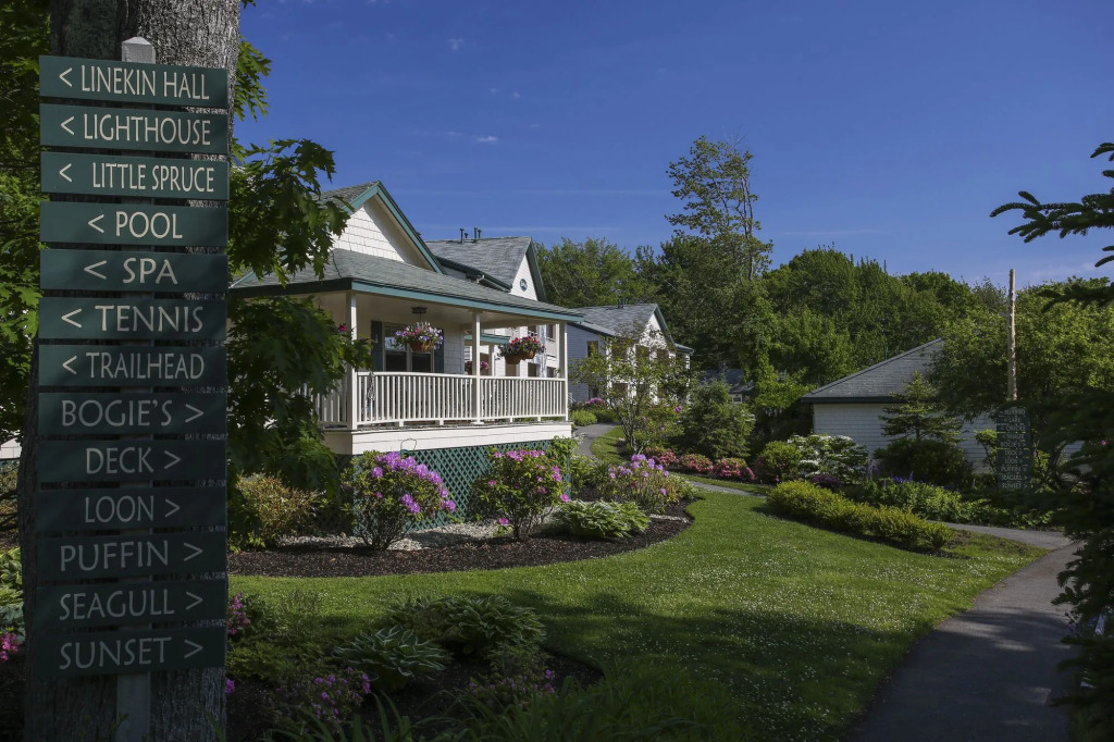 Spruce Point Inn Resort and Spa