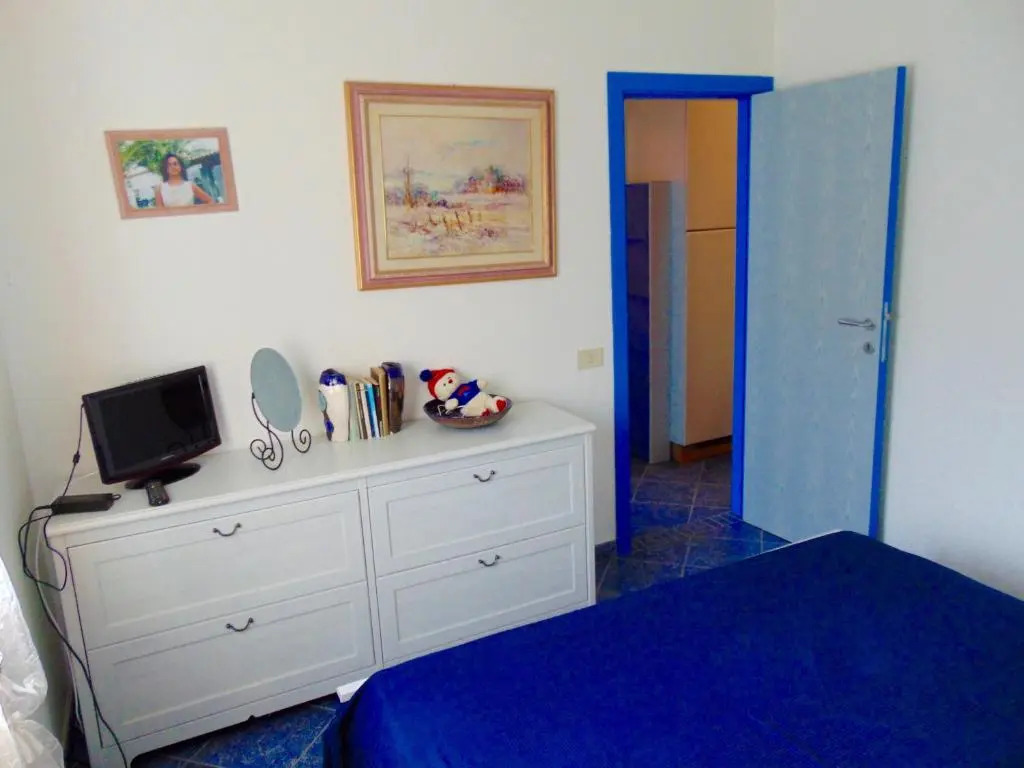 M244 - Marcelli, trilocale con terrazzo a 150mt dal mare