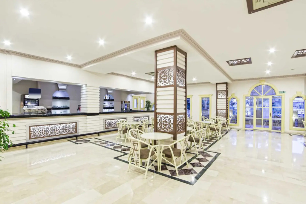 Club Paradiso Hotel