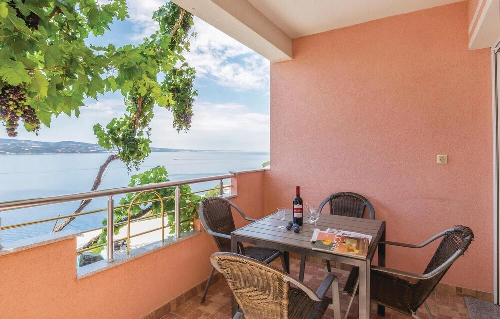 Beautiful Home in Lokva Rogoznica With Wifi and 1 Bedrooms
