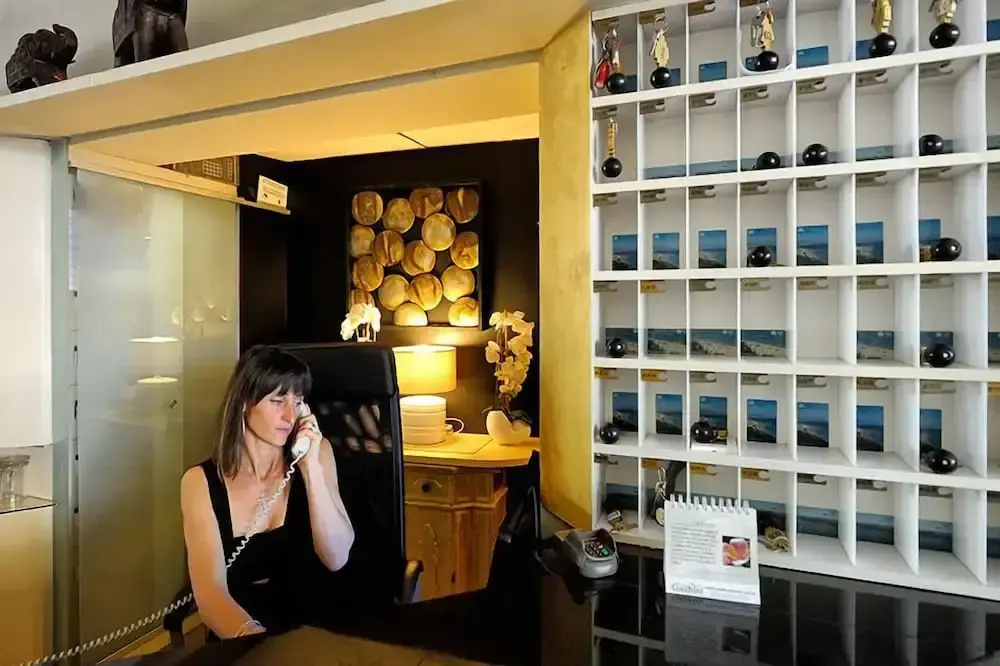 Hotel Thea