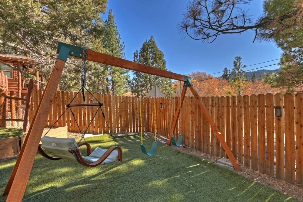 054 - Cougar's Den