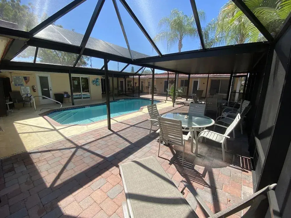 Tropical Villas Of Venice Beach