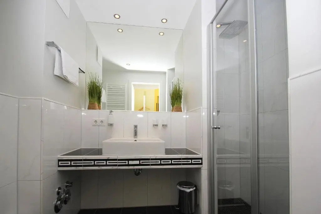 Strandresidenz Baabe Ferienwohnung 1-30 mit Sauna- und Schwimmbadnutzung im Haus