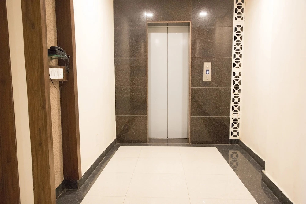 Hotel Paras