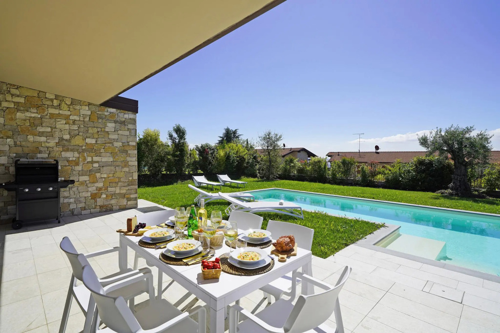 Villa Ester - P.IVA in Moniga del Garda