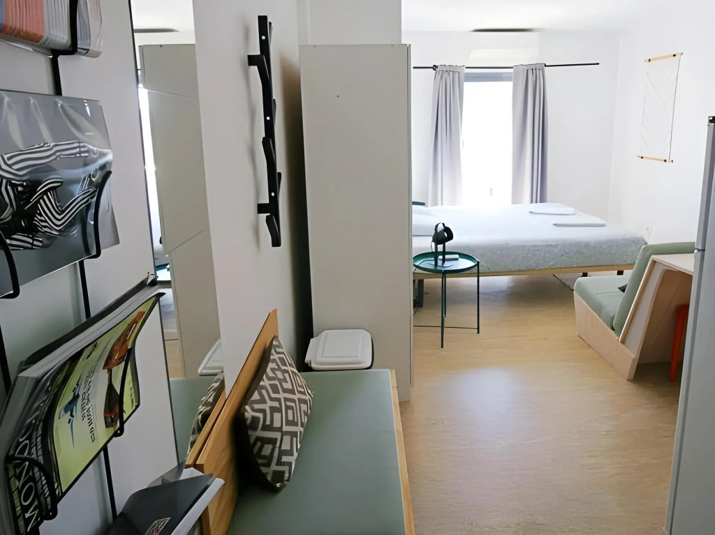Unreal Hostel