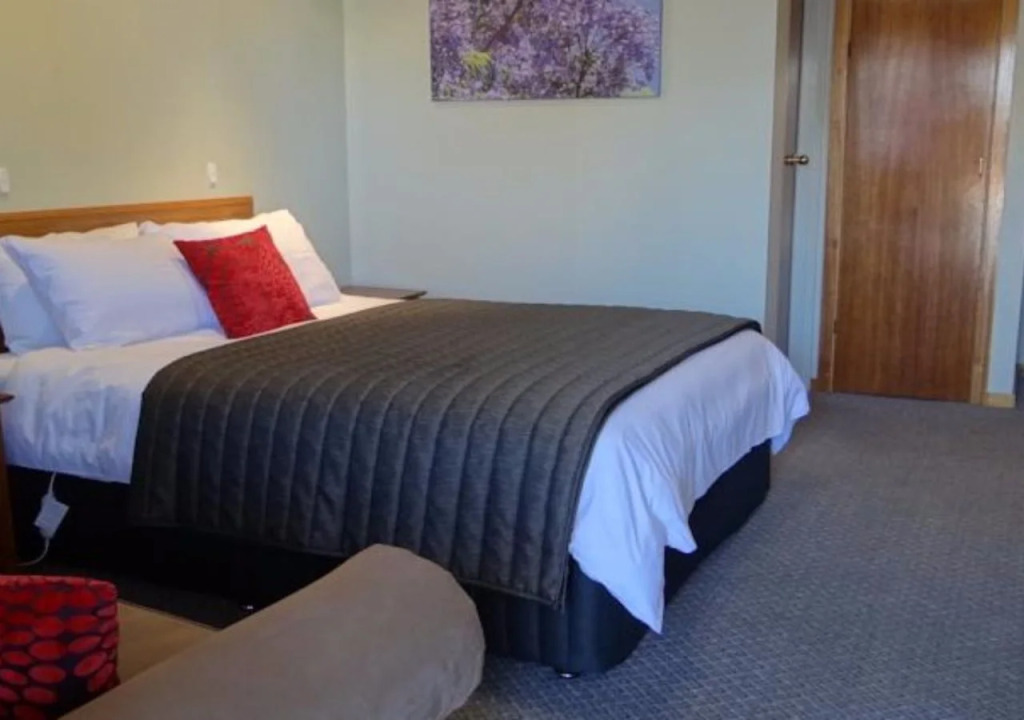 Roydons Motor Inn