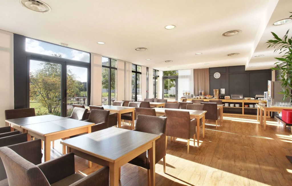 Apparthôtel Odalys City - Bioparc Lyon Est