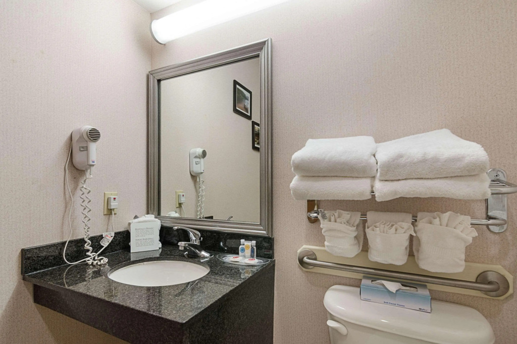 Quality Suites Springdale West I-49