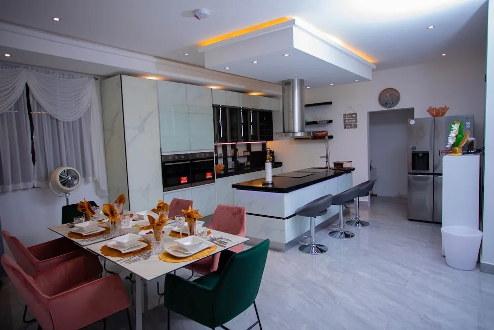 The Pearl Luxury Apartments