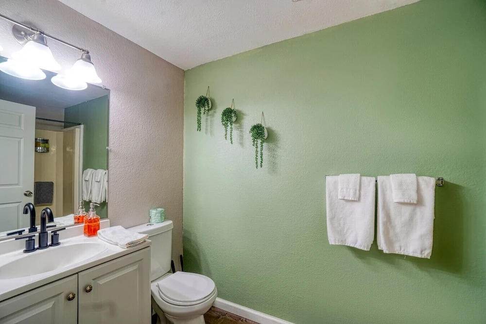 Cozy 1BR Apt - 6mi to Ft Moore