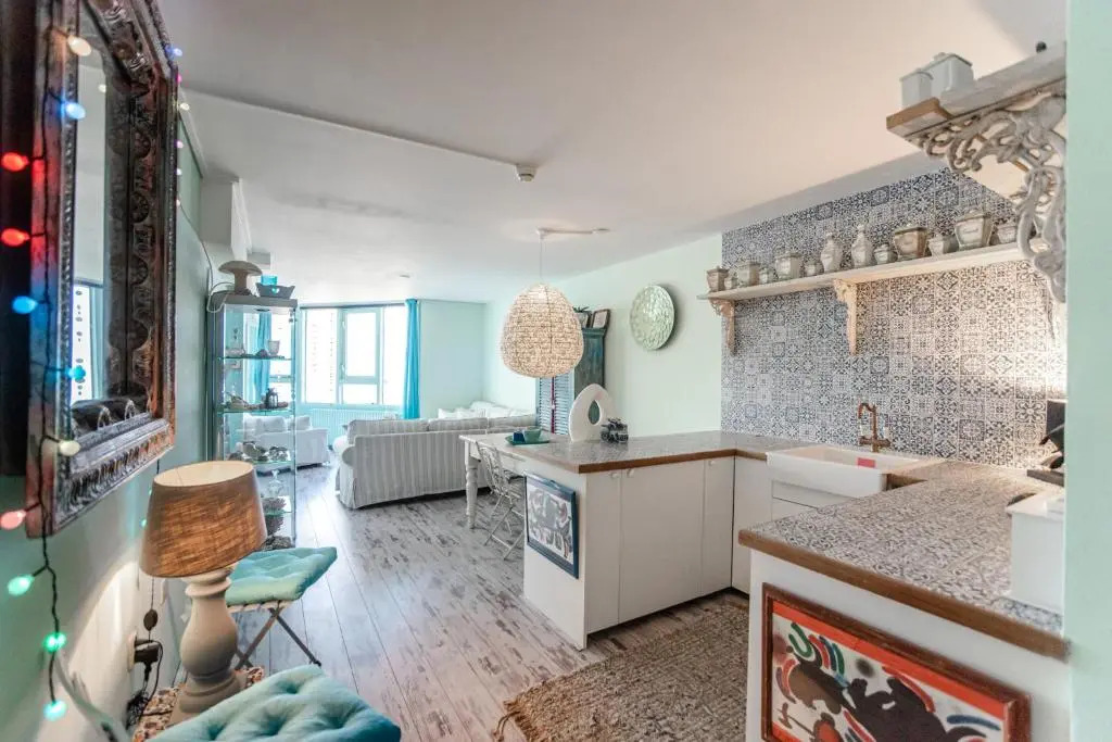 Beach Suite Sand
