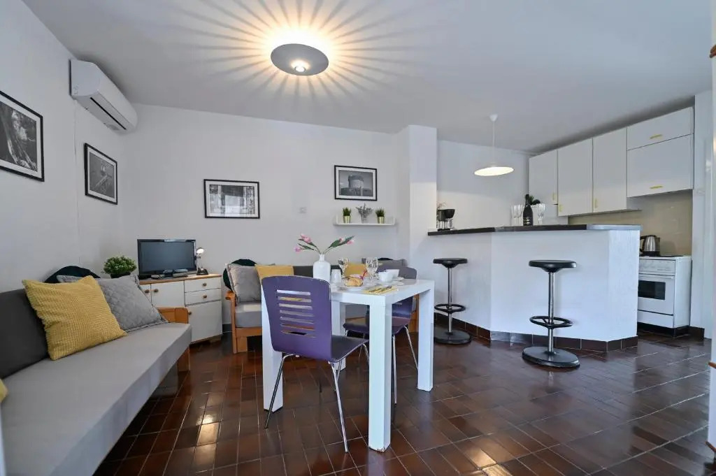 Apartments Adela I